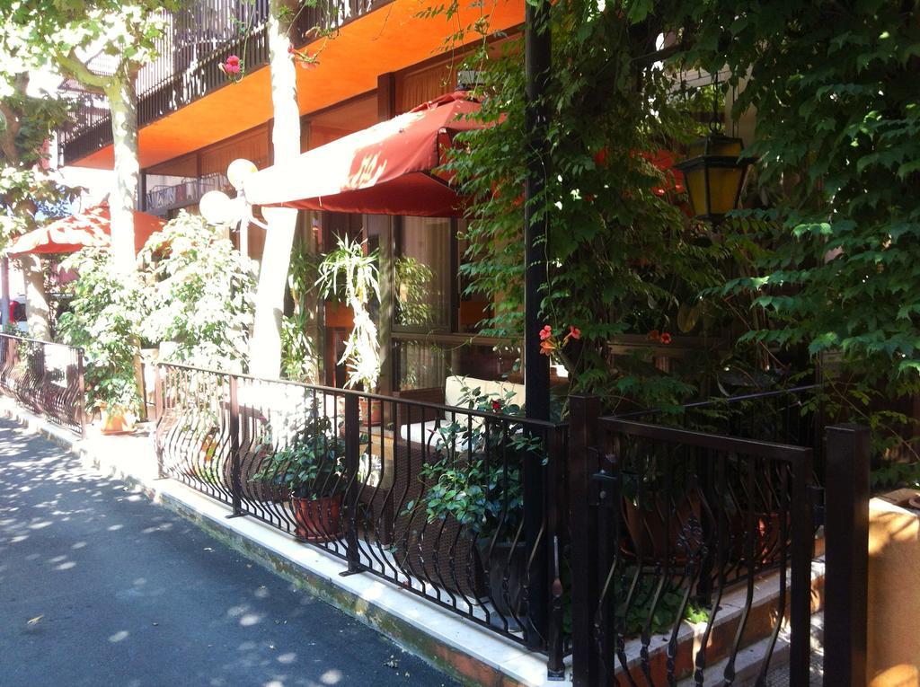Meuble Lariana Otel Bellaria-Igea Marina Dış mekan fotoğraf